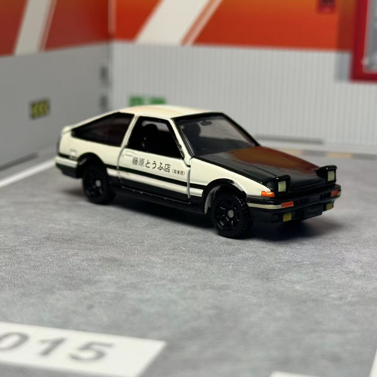 タカラトミー トミカ NO.145 ドリームシリーズ トヨタ - Model Kit Ae86 のレビューと価格