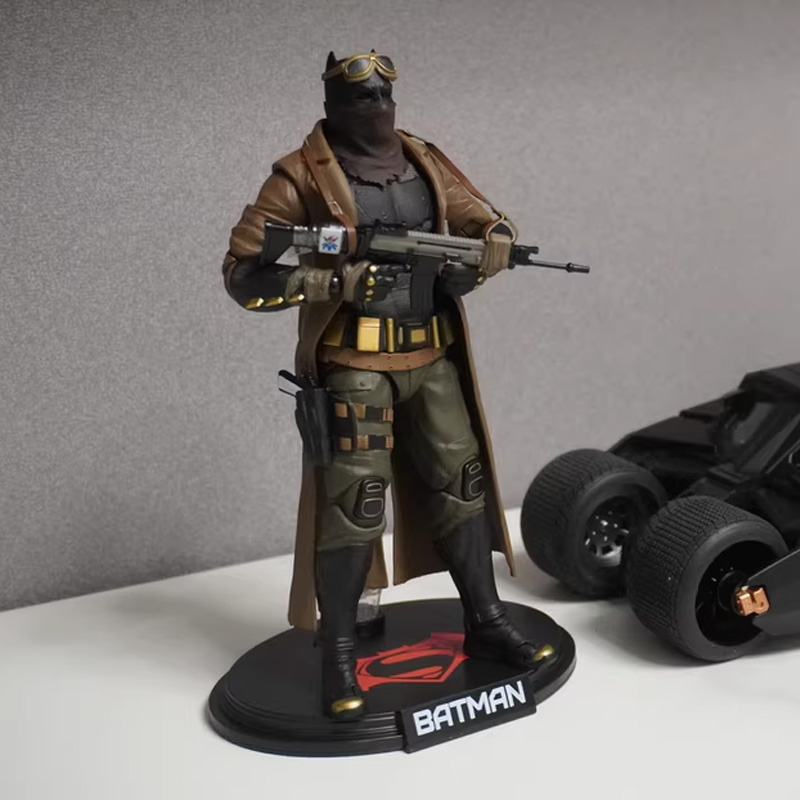 本物の Fondjoy ナイトメアデザートバットマン 1/9 - Model Kit Batman のレビューと価格