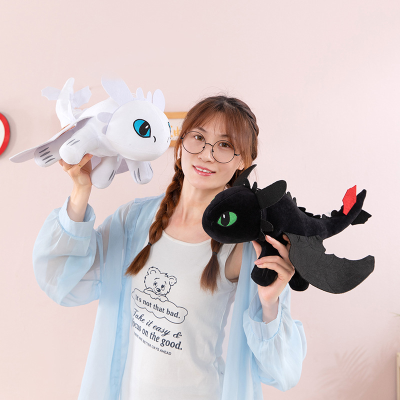 ドラゴンを飼いならす方法 ナイト・フューリー アニメスタイル - Model Kit Car のレビューと価格